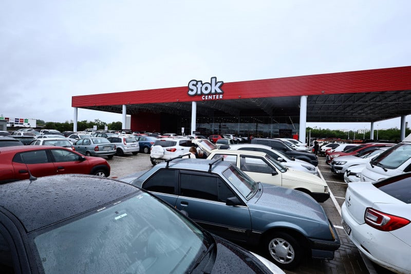 //www.jornaldocomercio.com/_midias/jpg/2023/11/29/206x137/1_minuto_varejo_stok_center_alvorada_jornal_do_comercio-10402753.jpeg', 'id_midia_tipo':'2', 'id_tetag_galer':'', 'id_midia':'65676e4880a0e', 'cd_midia':10402753, 'ds_midia_link': 'https://www.jornaldocomercio.com/_midias/jpg/2023/11/29/minuto_varejo_stok_center_alvorada_jornal_do_comercio-10402753.jpeg', 'ds_midia': 'Minuto Varejo - Comercial Zaffari - Stok Center - loja Alvorada - aberta 29ª loja', 'ds_midia_credi': 'COMERCIAL ZAFFARI/DIVULGAÇÃO/JC', 'ds_midia_titlo': 'Minuto Varejo - Comercial Zaffari - Stok Center - loja Alvorada - aberta 29ª loja', 'cd_tetag': '1', 'cd_midia_w': '800', 'cd_midia_h': '533', 'align': 'Left'}