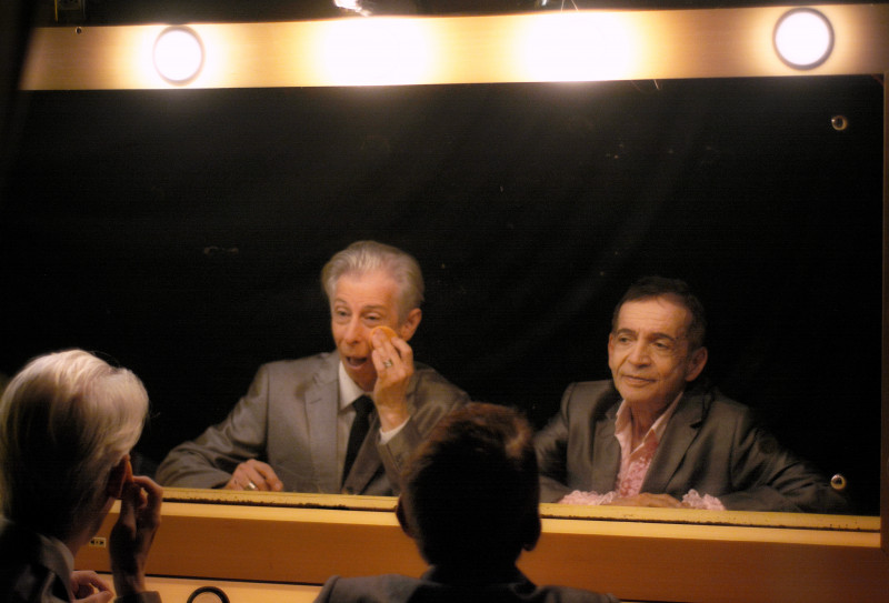 Corra, que as palha&ccedil;as v&ecirc;m a&iacute; faz &uacute;ltima apresenta&ccedil;&atilde;o do ano neste domingo (3), &agrave;s 19h, no Teatro Oficina Olga Reverbel, com Jo&atilde;o Carlos Castanha e Lauro Ramalho