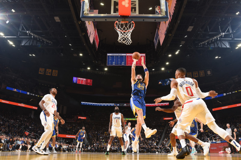 Klay Thompson contribuiu com 22 pontos e seis rebotes para os Warriors