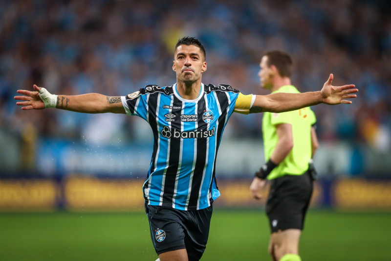 Veja cinco pontos positivos e negativos da temporada do Grêmio