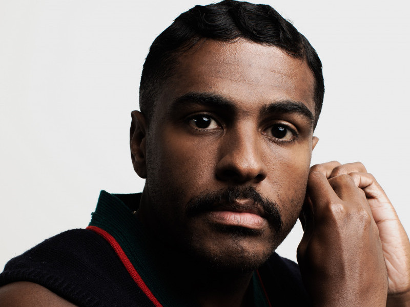 Rico Dalasam apresenta timbres solares no show de lançamento do seu novo álbum Escuro Brilhante, no Opinião, nesta quinta-feira (7) às 23h 