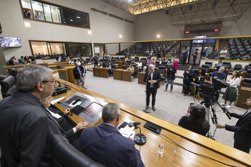 Vereadores aprovam relatório final de CPIs da Educação