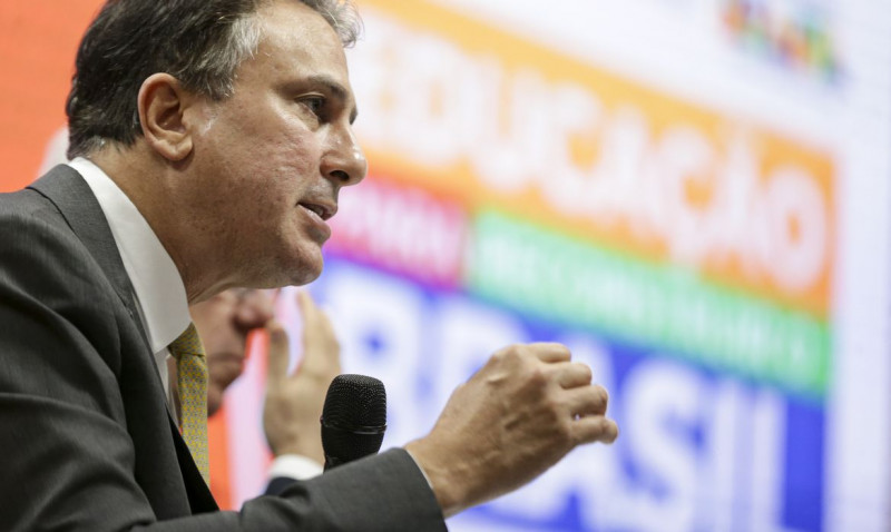 Para o ministro, o momento é de avaliação dos cursos de licenciatura não presenciais