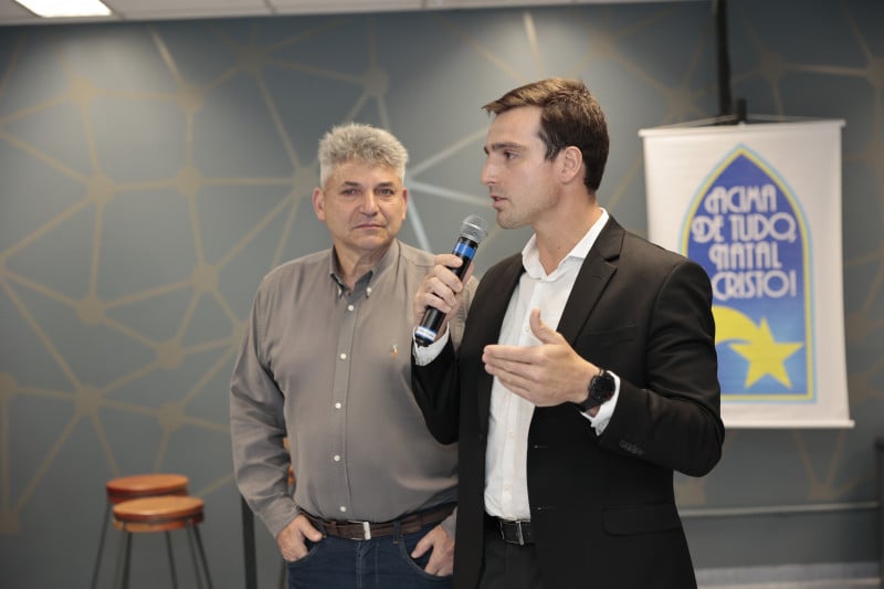 Giovanni Tumelero recebe título de Dirigente Cristão 2023 pela ADCE