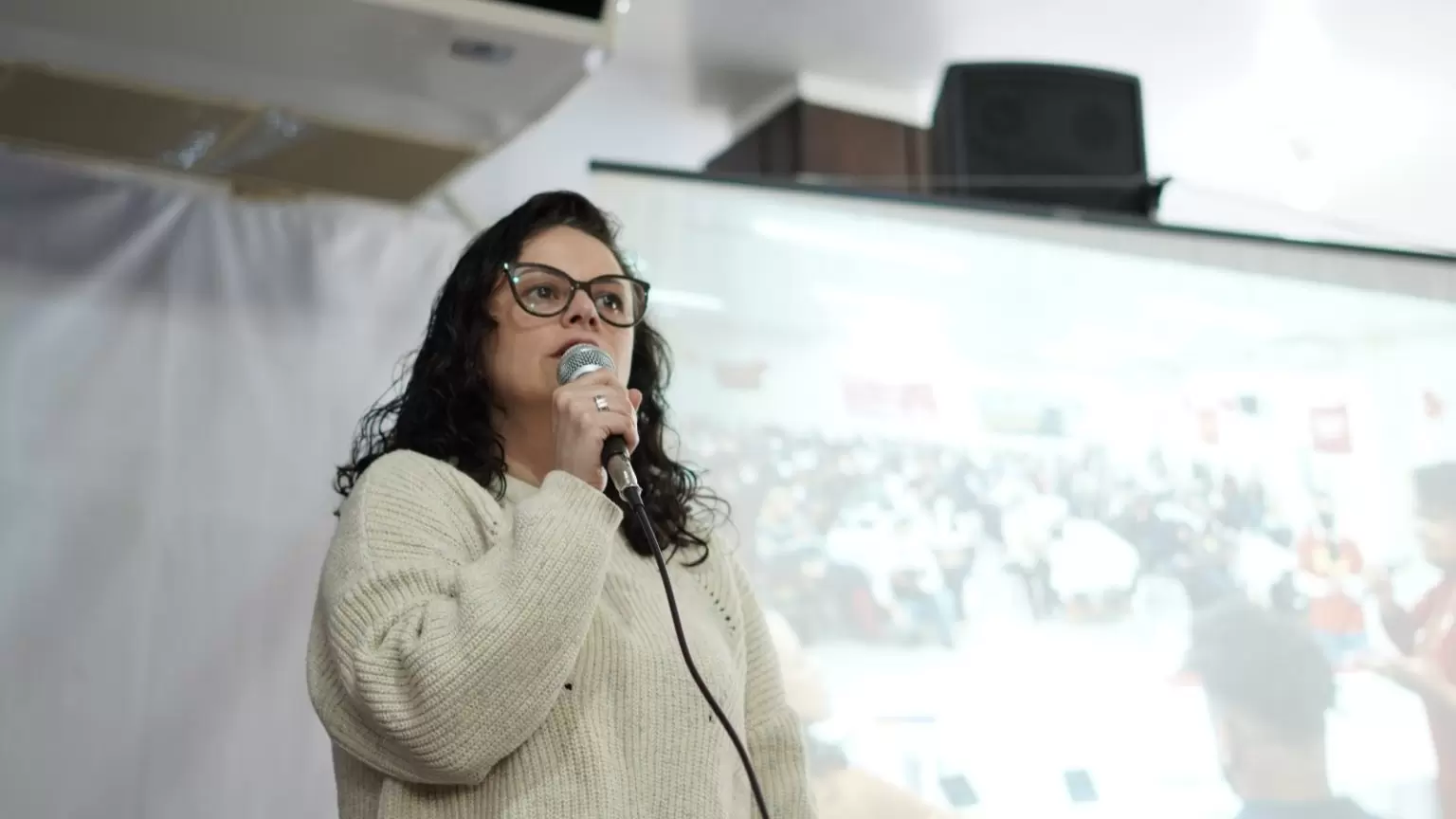 PSTU lança pré-candidatura de Fabiana Sanguiné à prefeitura de Porto Alegre