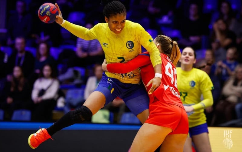 Brasil derrota a República Checa, mas é eliminado no Mundial de handebol feminino