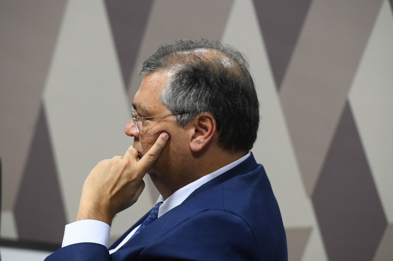 Atual ministro da Justiça, Flávio Dino foi aprovado com 17 votos favoráveis e 10 votos contrários