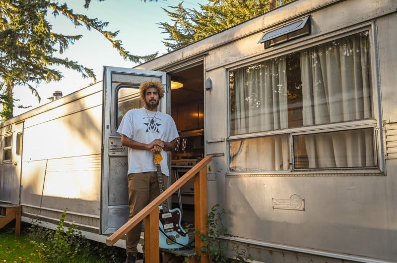 Cantor e compositor carioca Lê Almeida estará no Panama Estúdio Pub