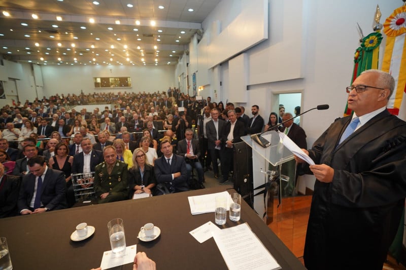 Marco Peixoto é empossado presidente do TCE