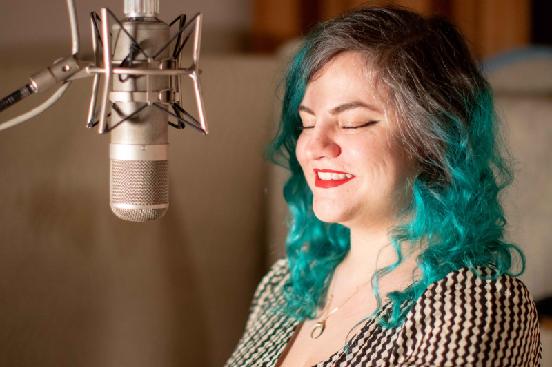 Radicada em Boston (EUA), cantora gaúcha faz shows quarta e quinta 