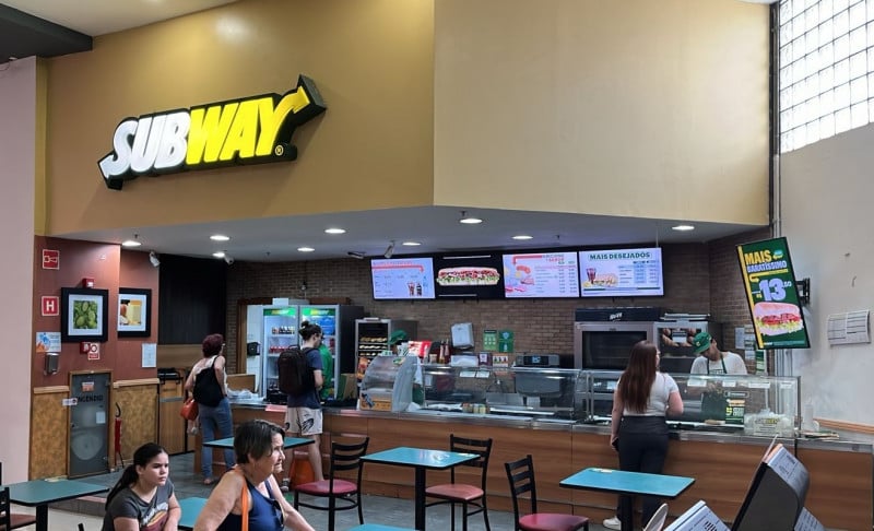 Subway: sanduíche gigante