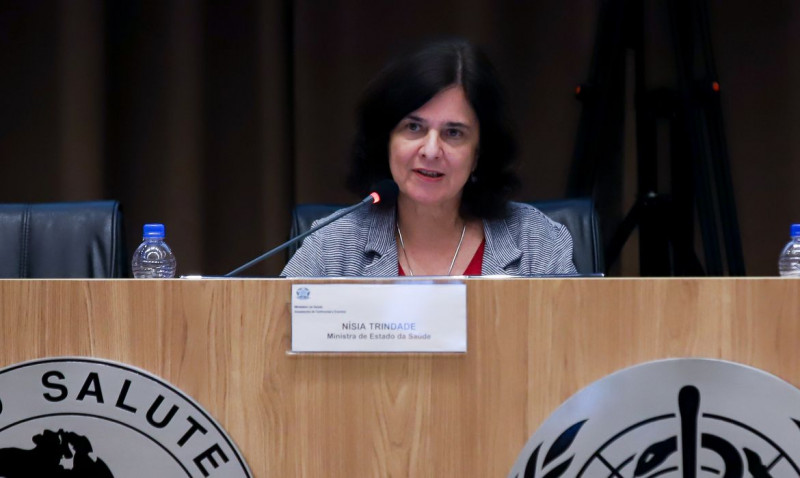 Ministra aponta reversão da tendência de queda da vacinação