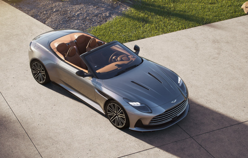 Carroceria rígida possui estrutura construída em liga de alumínio, que é leve e resistente