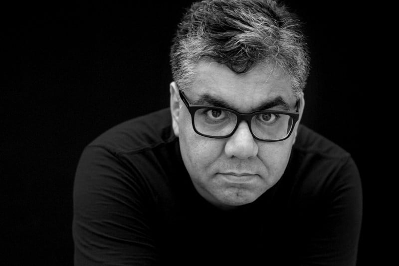 Escritor atribui escolha por protagonistas LGBTQIA+ em sua obra a um "momento de Scarlett O'Hara"