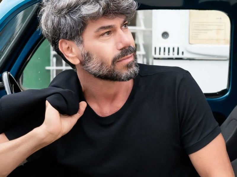 Atividade física, dieta sem frituras e cuidados com a pele fazem parte da rotina de Nil