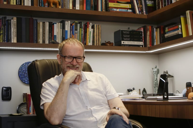 Nos consultórios, livros e colunas de jornal, Mário Corso estabelece rica e inesgotável conversa com uma multidão de gaúchos  