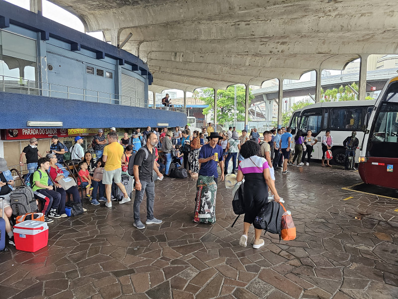 Segundo informações da própria rodoviária, 95 % das pessoas se deslocam para o litoral gaúcho