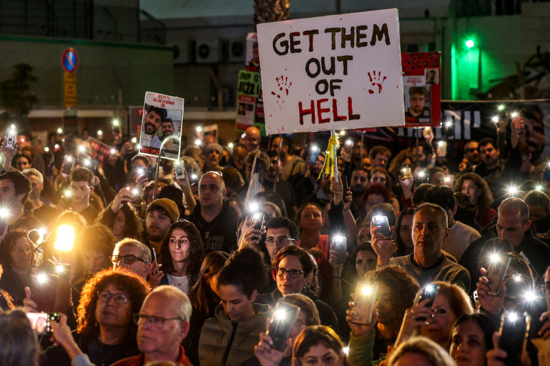 Em Tel Aviv, manifestantes pedem a libertação de reféns em poder do Hammas