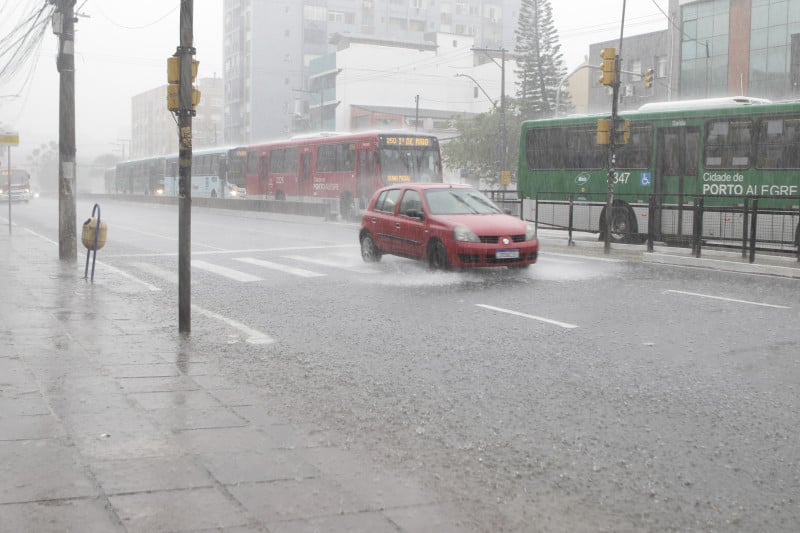 Segundo a MetSul Meteorologia, a chuva deve continuar em grande parte do Rio Grande do Sul durante o fim de semana
