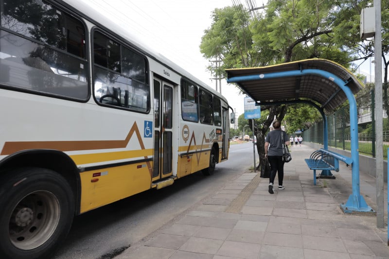 Valor da passagem de ônibus em Porto Alegre é de R$ 4,80 desde 2021