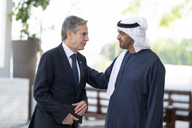 Blinken se reuniu com o líder dos Emirados Árabes Unidos, Sheik Mohammed bin Zayed