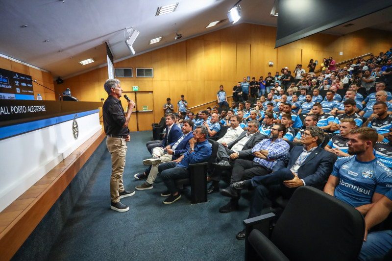 Com apenas dois reforços, Grêmio se reapresenta para a pré-temporada 2024