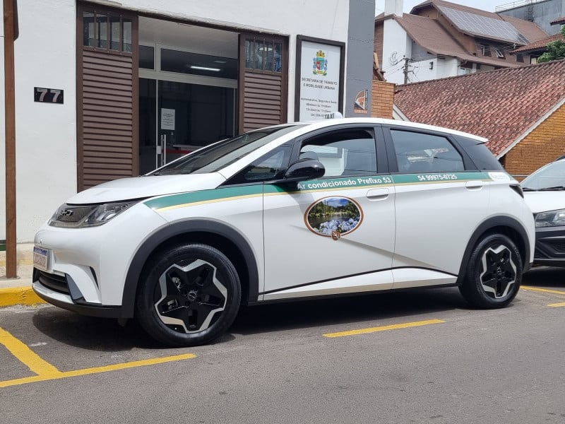 Serão concedidas cinco permissões em Gramado para veículos de propulsão elétrica e duas para veículo adaptado e com acessibilidade, além de isenção de outorga e dispensa de processo licitatório para concessão de 10 anos