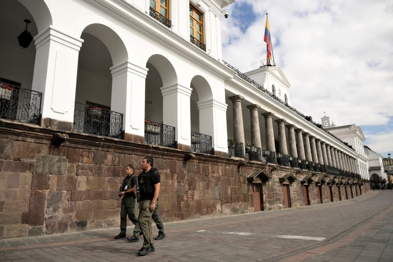 Pa&iacute;s vive a inseguran&ccedil;a do controle do narcotr&aacute;fico em algumas frentes