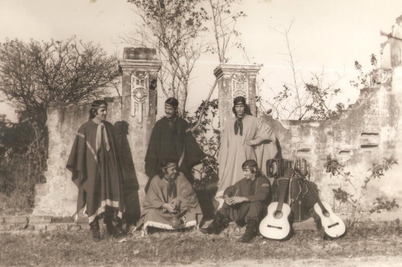 Tapes, 1973. Em pé: Luis Alberto Koller, Cláudio Boeira Garcia, José Cláudio Machado. Agachados: José Waldir Souza Garcia, José Rafael Koller.