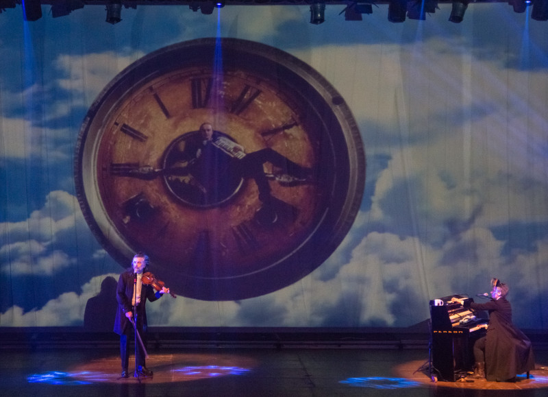 espetáculo A Sbórnia Kontr'Atracka 