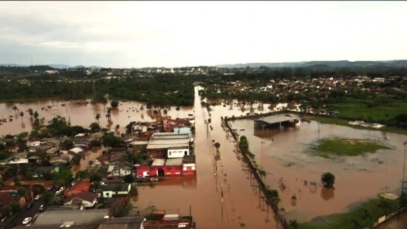 Atingidos por chuvas de novembro podem sacara at&eacute; R$ 6.220