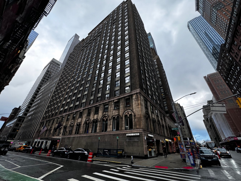 {'nm_midia_inter_thumb1':'https://www.jornaldocomercio.com/_midias/jpg/2024/01/18/206x137/1_minuto_varejo_nova_york_nrf_2024_park_central_westhouse_hotel_jornal_do_comercio-10448614.jpg', 'id_midia_tipo':'2', 'id_tetag_galer':'', 'id_midia':'65a95c17cac18', 'cd_midia':10448614, 'ds_midia_link': 'https://www.jornaldocomercio.com/_midias/jpg/2024/01/18/minuto_varejo_nova_york_nrf_2024_park_central_westhouse_hotel_jornal_do_comercio-10448614.jpg', 'ds_midia': 'Minuto Varejo - Nova York - NRF 2024 - hotel Westhouse e Park Central - s&eacute;tima avenida com rua 55 - Manhattan - delega&ccedil;&atilde;o rs', 'ds_midia_credi': 'PATR&Iacute;CIA COMUNELLO/ESPECIAL/JC', 'ds_midia_titlo': 'Minuto Varejo - Nova York - NRF 2024 - hotel Westhouse e Park Central - s&eacute;tima avenida com rua 55 - Manhattan - delega&ccedil;&atilde;o rs', 'cd_tetag': '1', 'cd_midia_w': '800', 'cd_midia_h': '600', 'align': 'Left'}