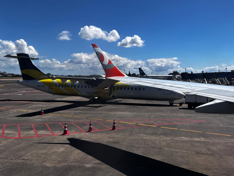 Companhias aéreas como Gol já estão cancelando voos para a Argentina devido à greve