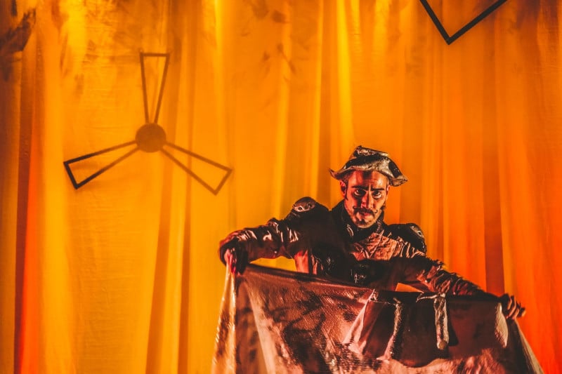 Grupo gaúcho Rococó Produções apresenta a premiada De La Mancha: O Cavaleiro Trapalhão, no 11º Festival Nacional de Teatro do Piauí no próximo sábado (27)