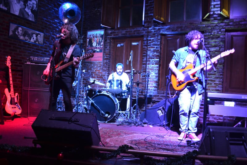 Banda IVONE fará seu primeiro show de rock alternativo de 2024 no Panamá Estúdio Pub, neste sábado (27), às 22h, com abertura da banda PunkRockets 