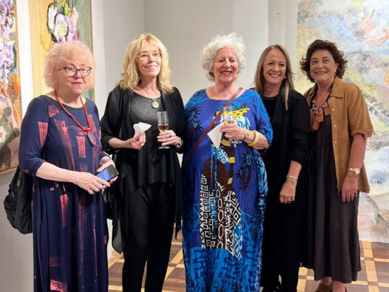 Renata Rubim, Liana Timm, Graça Craidy, Marcia Baroni e Mery Bavia na abertura da mostra