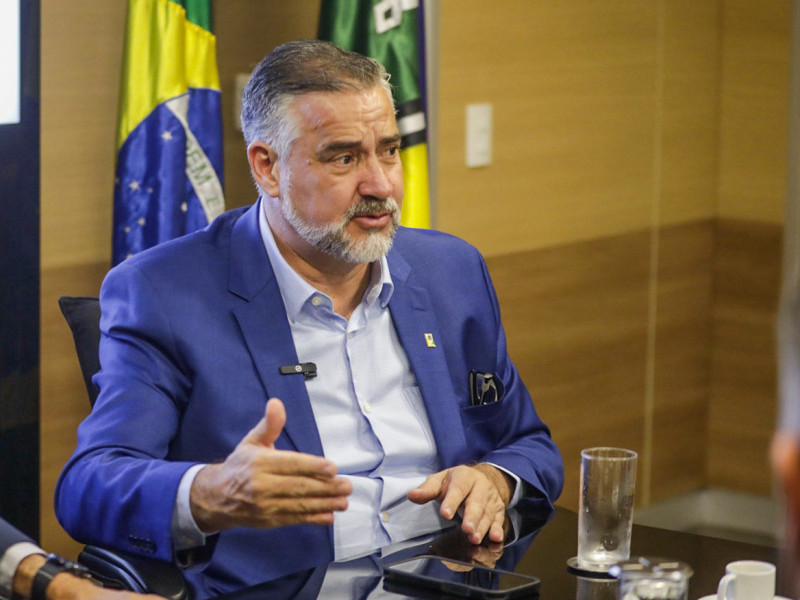 Deputado federal gaúcho e ministro-chefe da Secretaria de Comunicação Social, Paulo Pimenta exaltou o trabalho dos voluntários