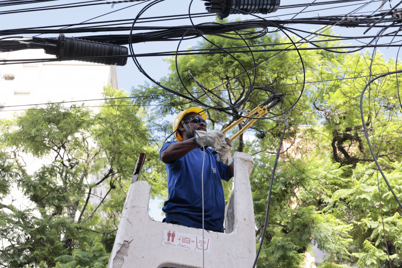 Em Porto Alegre, 99% dos clientes já foram restabelecidos