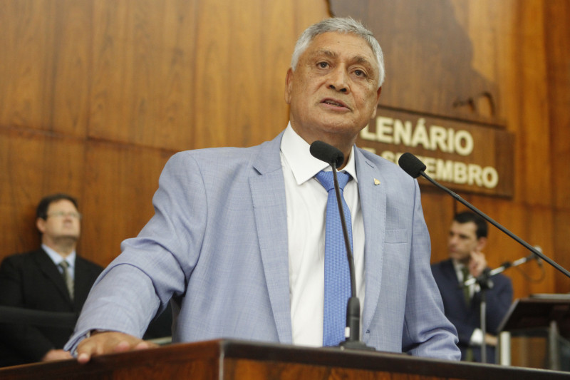 Deputado Adolfo Brito se afasta da presidência da Assembleia até quinta (8)