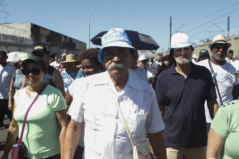 //www.jornaldocomercio.com/_midias/jpg/2024/02/02/206x137/1_240202_6f_0700_eo_navegantes_322-10464407.jpg', 'id_midia_tipo':'2', 'id_tetag_galer':'', 'id_midia':'65bd0f139e788', 'cd_midia':10464407, 'ds_midia_link': 'https://www.jornaldocomercio.com/_midias/jpg/2024/02/02/240202_6f_0700_eo_navegantes_322-10464407.jpg', 'ds_midia': 'Porto Alegre, RS, 6ªf - 02/02/2024 07h - Procissão de Navegantes Foto: Evandro Oliveira GERAL, POLÍTICA', 'ds_midia_credi': 'EVANDRO OLIVEIRA/JC', 'ds_midia_titlo': 'Porto Alegre, RS, 6ªf - 02/02/2024 07h - Procissão de Navegantes Foto: Evandro Oliveira GERAL, POLÍTICA', 'cd_tetag': '1', 'cd_midia_w': '800', 'cd_midia_h': '533', 'align': 'Left'}