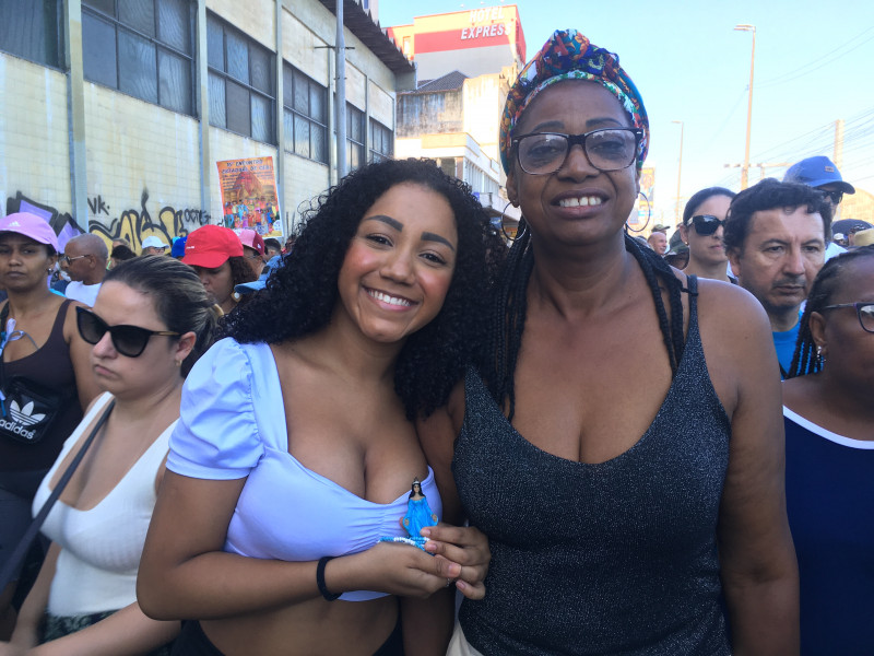 {'nm_midia_inter_thumb1':'https://www.jornaldocomercio.com/_midias/jpg/2024/02/02/206x137/1_geral_procissao_de_navegantes_2024_fieis_jornal_do_comercio2-10464492.jpg', 'id_midia_tipo':'2', 'id_tetag_galer':'', 'id_midia':'65bd1ff8a098f', 'cd_midia':10464492, 'ds_midia_link': 'https://www.jornaldocomercio.com/_midias/jpg/2024/02/02/geral_procissao_de_navegantes_2024_fieis_jornal_do_comercio2-10464492.jpg', 'ds_midia': 'Geral - religião - Procissão de Nossa Senhora de Navegantes - 2024 - fiéis - Eduarda Câmara da Costa Vieira e Gilda Solange Câmara da Costa - Porto Alegre', 'ds_midia_credi': 'MARIA WELTER/ESPECIAL/JC', 'ds_midia_titlo': 'Geral - religião - Procissão de Nossa Senhora de Navegantes - 2024 - fiéis - Eduarda Câmara da Costa Vieira e Gilda Solange Câmara da Costa - Porto Alegre', 'cd_tetag': '1', 'cd_midia_w': '800', 'cd_midia_h': '600', 'align': 'Left'}