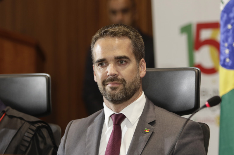 "Ainda é insuficiente", diz Leite sobre projeto do Senado de revisão da dívida