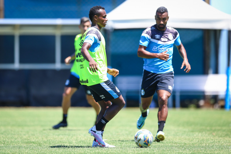 Diante do Novo Hamburgo, Grêmio busca manter a liderança do Gauchão