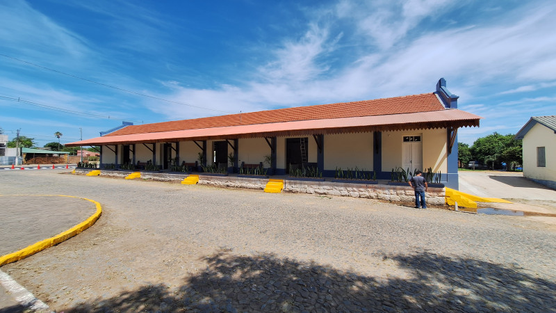 Após 10 meses de obra, prédio foi reaberto ao público; Feira do Produtor Rural também foi reativada