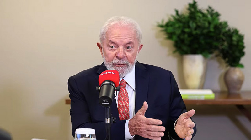 Lula celebra 44 anos do PT: 'Temos de nos renovarmos para vencer desafios da era digital'