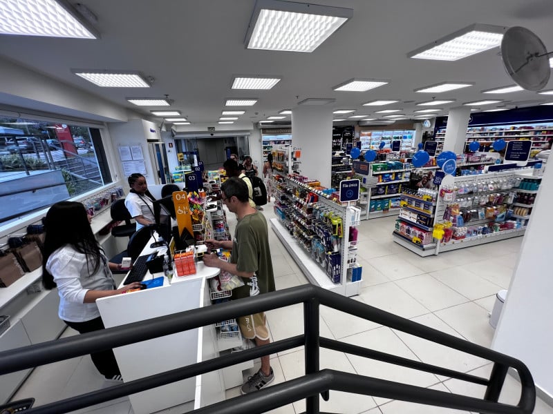 Farmácias tiveram alta de 6% nas vendas no ano passado, melhor desempenho no conceito restrito