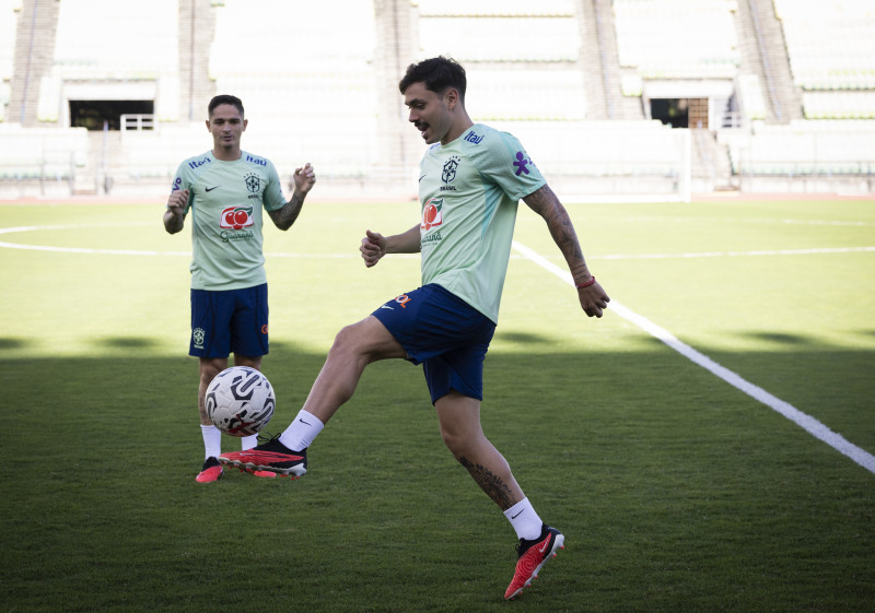 Meia de 22 anos foi titular absoluto do time de Coudet em 2023