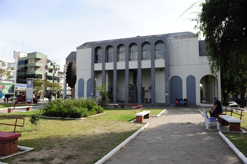 Prédio, que tem 85 anos, vai receber melhorias na área externa