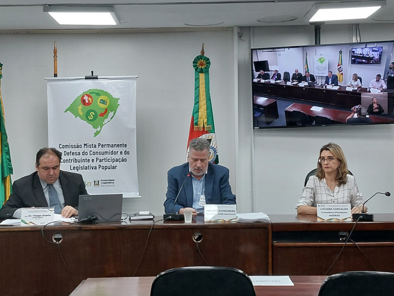 Presidente da distribuidora gaúcha, Riberto Barbanera, participou de reunião na Assembleia Legislativa