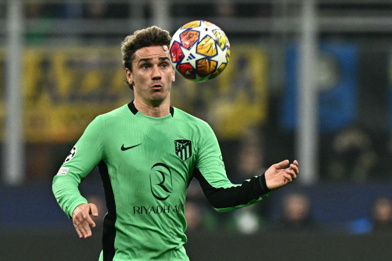 Atacante francês se machucou durante a derrota para a Inter de Milão pela Champions League